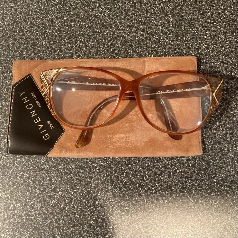 Vintage Givenchy solaire mod 111/BRN oversized glasses; made in France. W/Case.